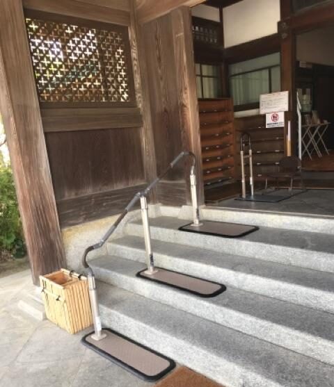 工事しなくても手すりが設置できる！
